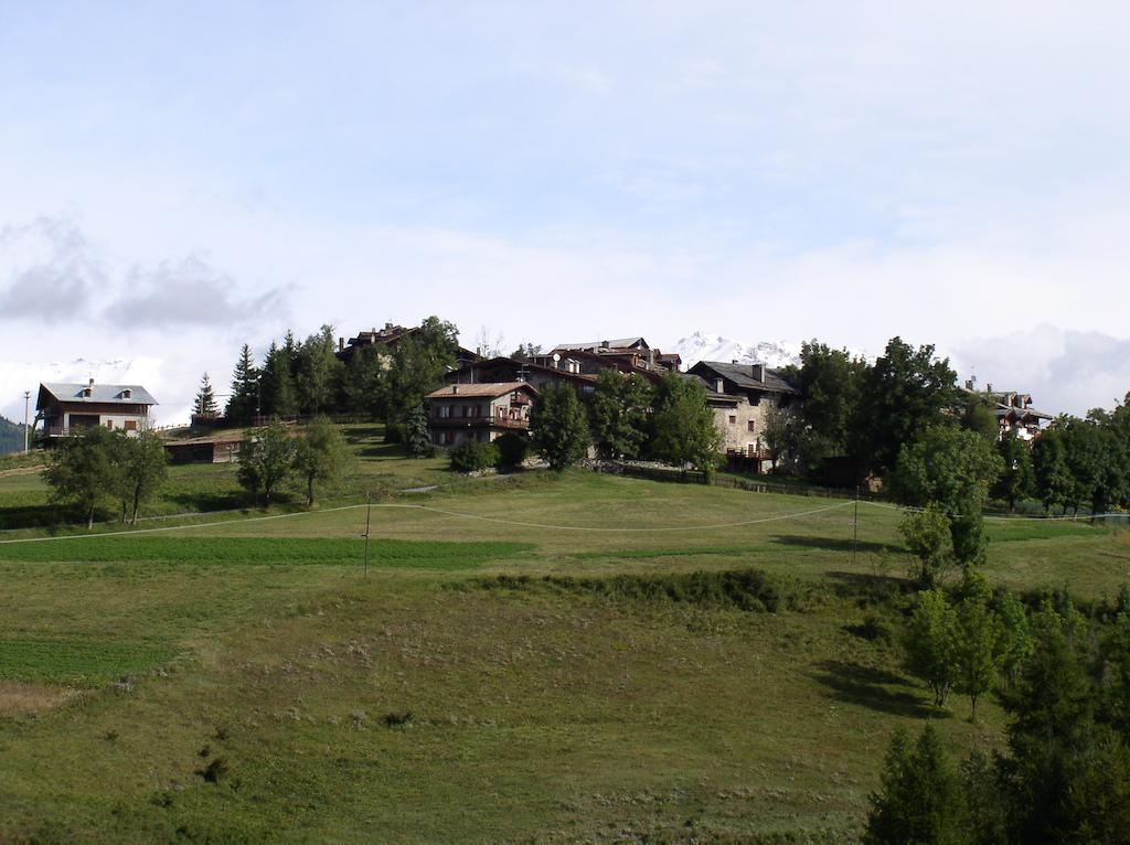 Agriturismo Barba Gust Cesana Torinese Buitenkant foto