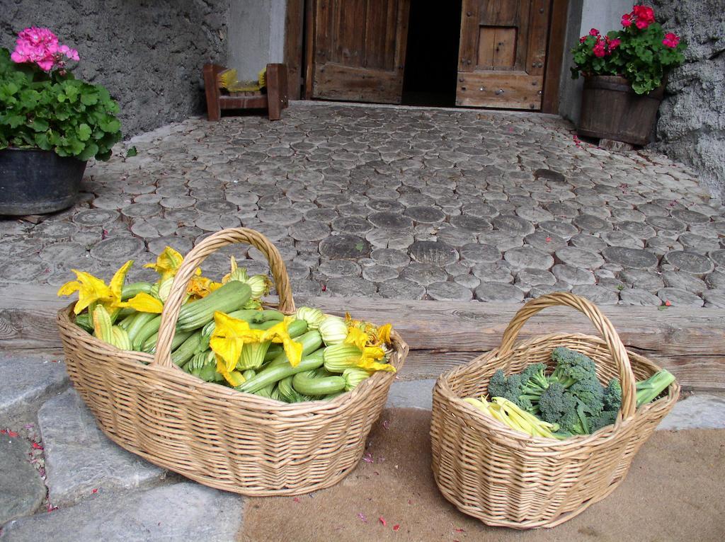 Agriturismo Barba Gust Cesana Torinese Buitenkant foto