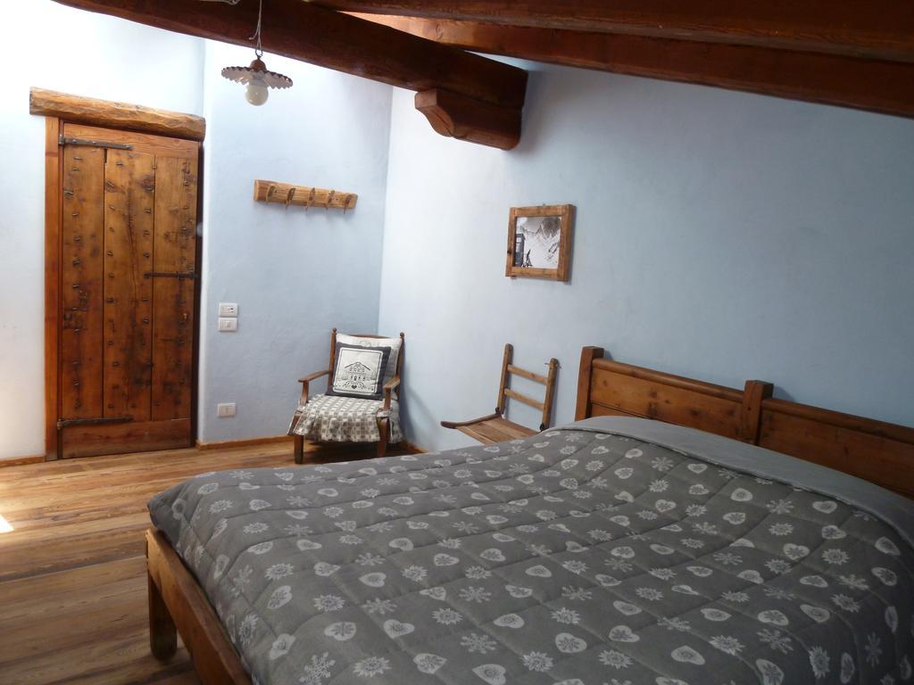 Agriturismo Barba Gust Cesana Torinese Buitenkant foto