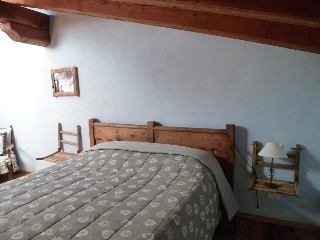 Agriturismo Barba Gust Cesana Torinese Buitenkant foto
