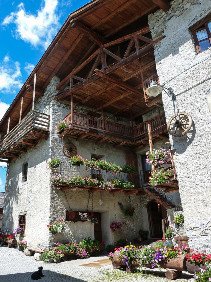 Agriturismo Barba Gust Cesana Torinese Buitenkant foto
