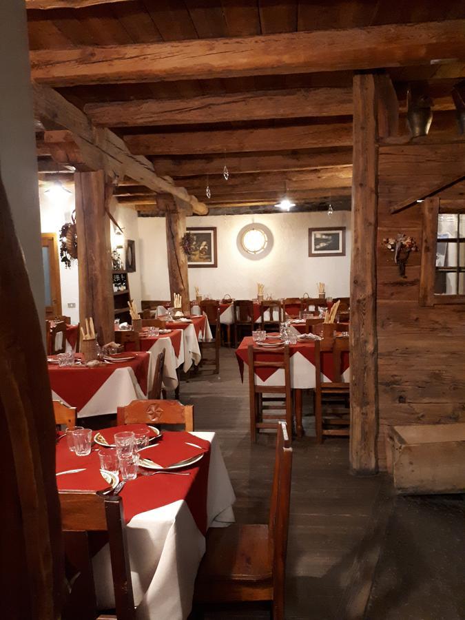 Agriturismo Barba Gust Cesana Torinese Buitenkant foto